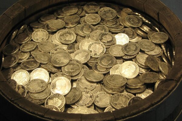 gold on a pot